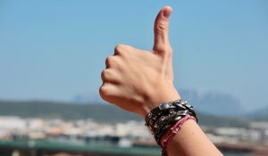 Read more about the article Cosas que Debes saber sobre las Pulseras Repelentes de Mosquitos (Con guía de Bricolaje)